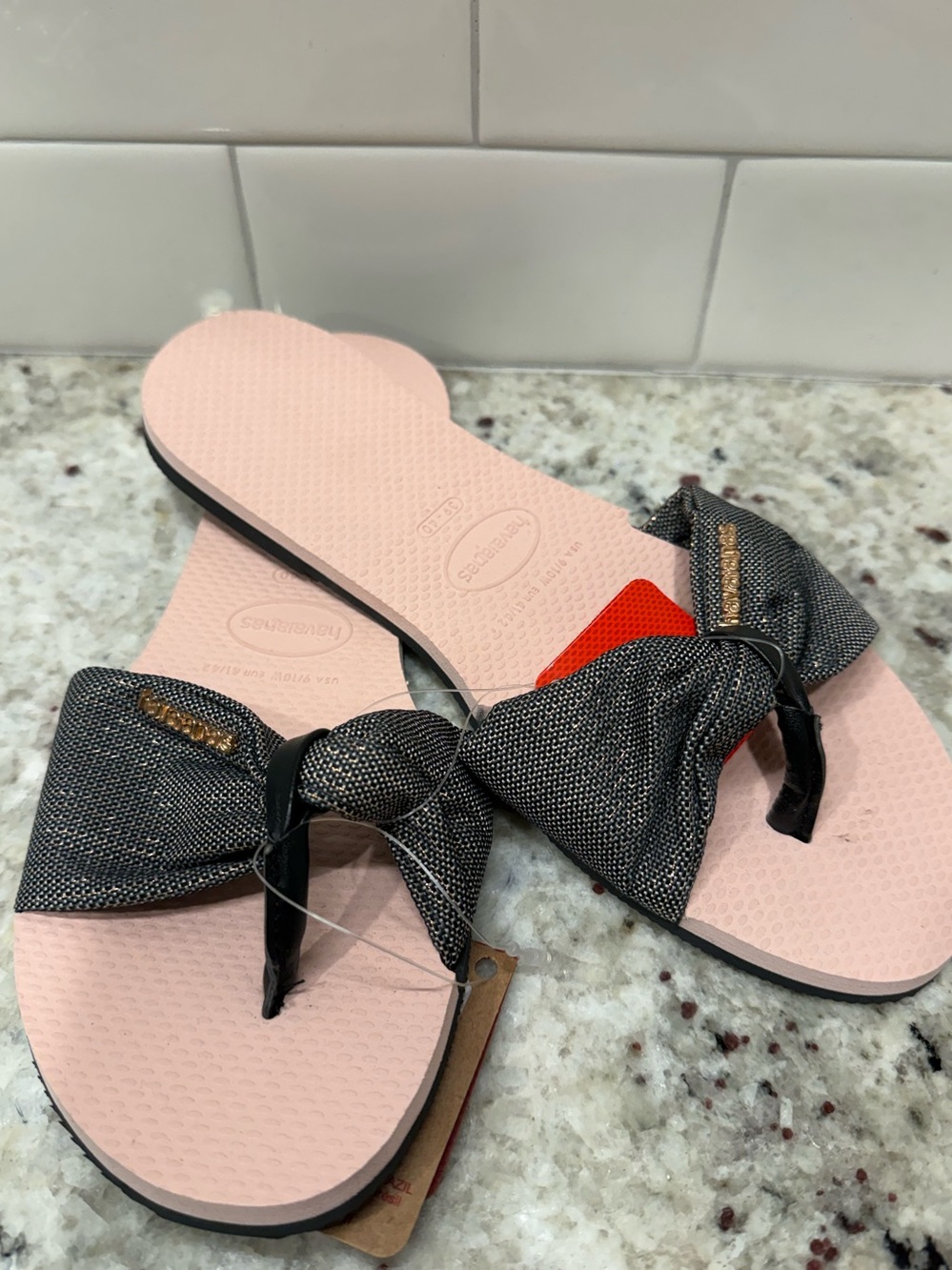 Havaianas Womans Black Bow Strap Sandals Size 9/10 NWT
